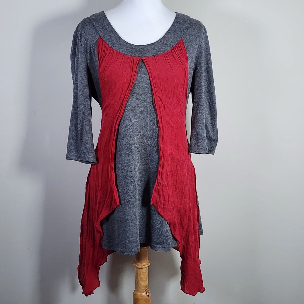 Papillon Layered Tunic Top Womens Medium Gray Red Sharkbite Hem Goth Whimsigoth